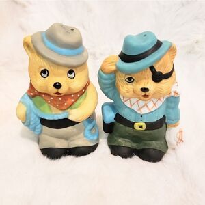 Salt & Pepper Shakers